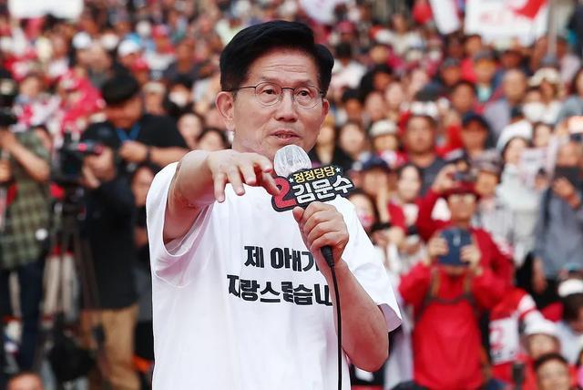 来总统选举：三强对决李在明领跑不朽情缘MG半年动荡后韩国迎