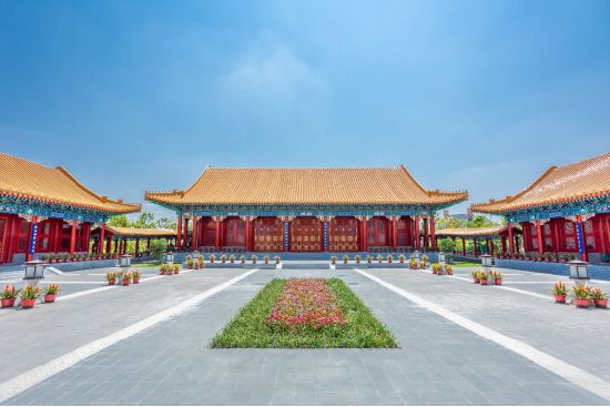 博鳌论坛 战马推新品VOSS再成指定用水不朽情缘平台华彬集团出席2025企业家(图3)